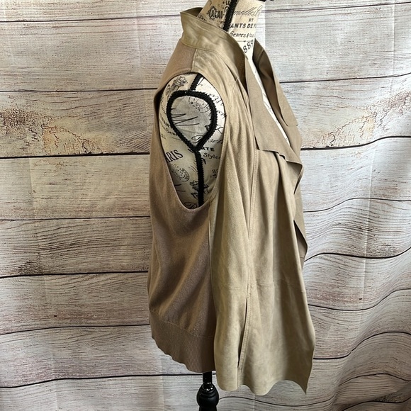 9/15 Saks Fifth Avenue Vest Leather Suede Wool Pockets Tan Medium Open Front - Picture 3 of 8